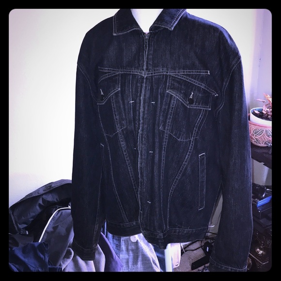 Jean jacket - Picture 1 of 3